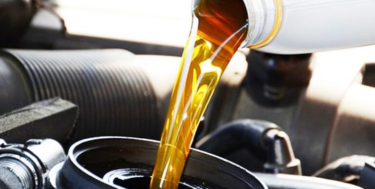 Top 3 Tips for Better Motorcycle Lubrication - NewCarBike