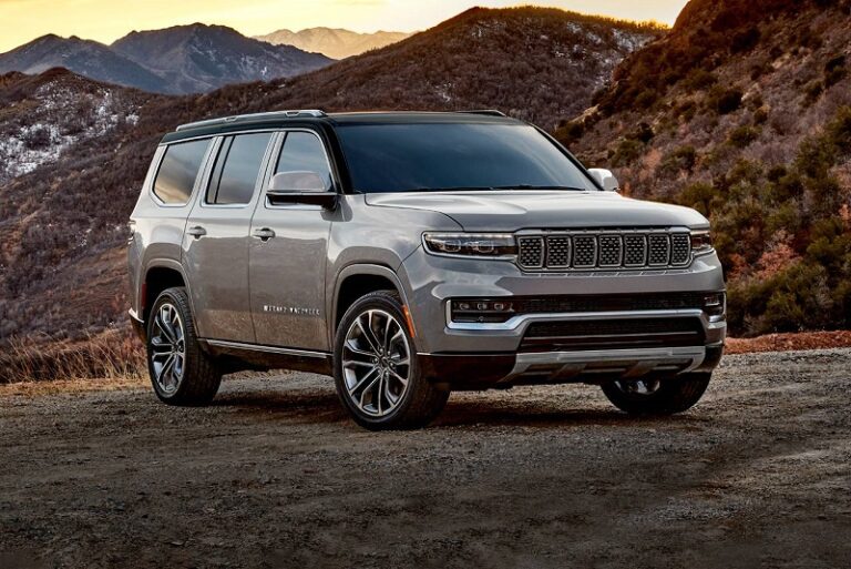 Jeep Grand Wagoneer Review, Images & interior 2023 NewCarBike