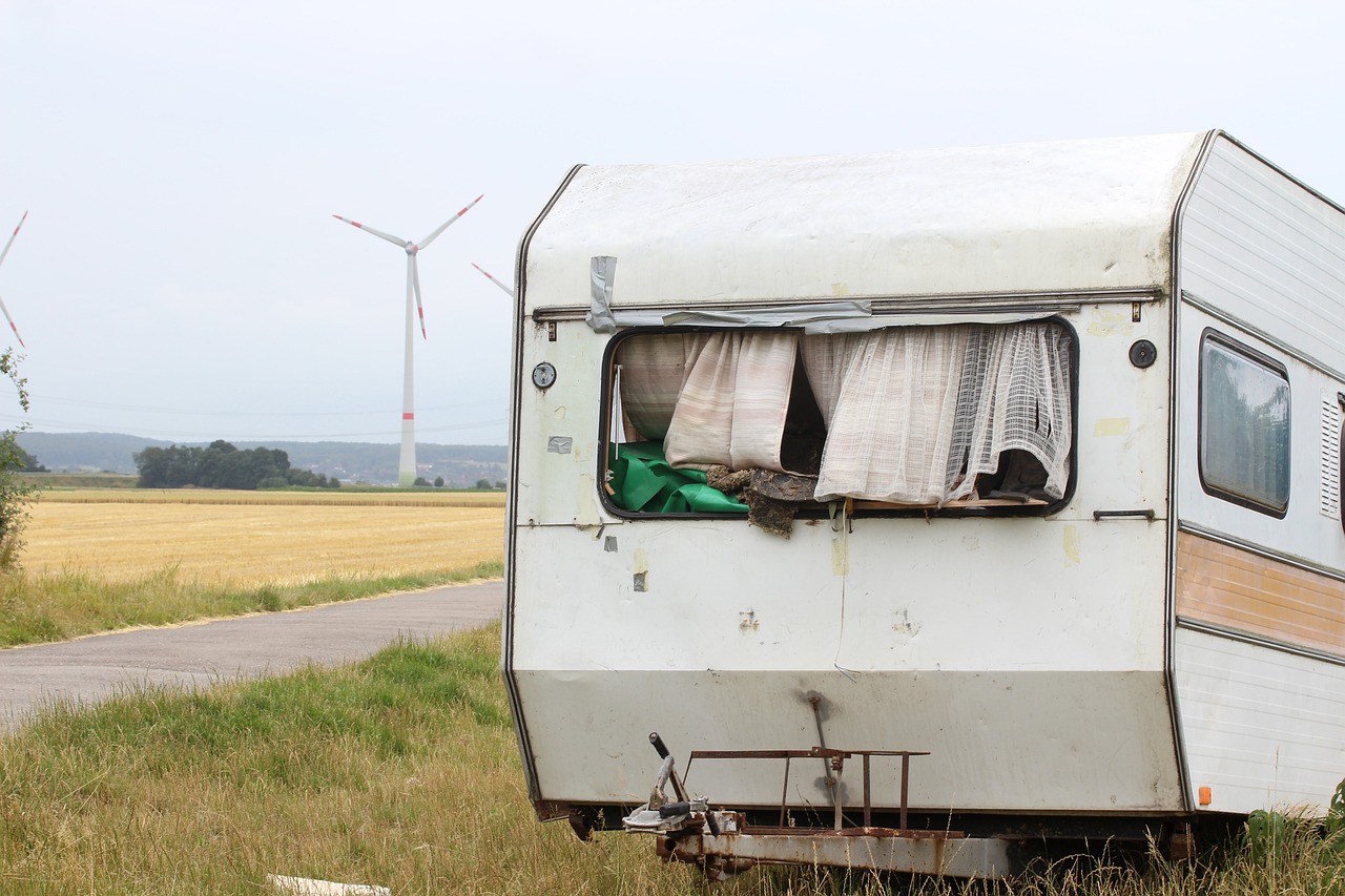 Top 5 Signs It’s Time To Sell Your Junk RV